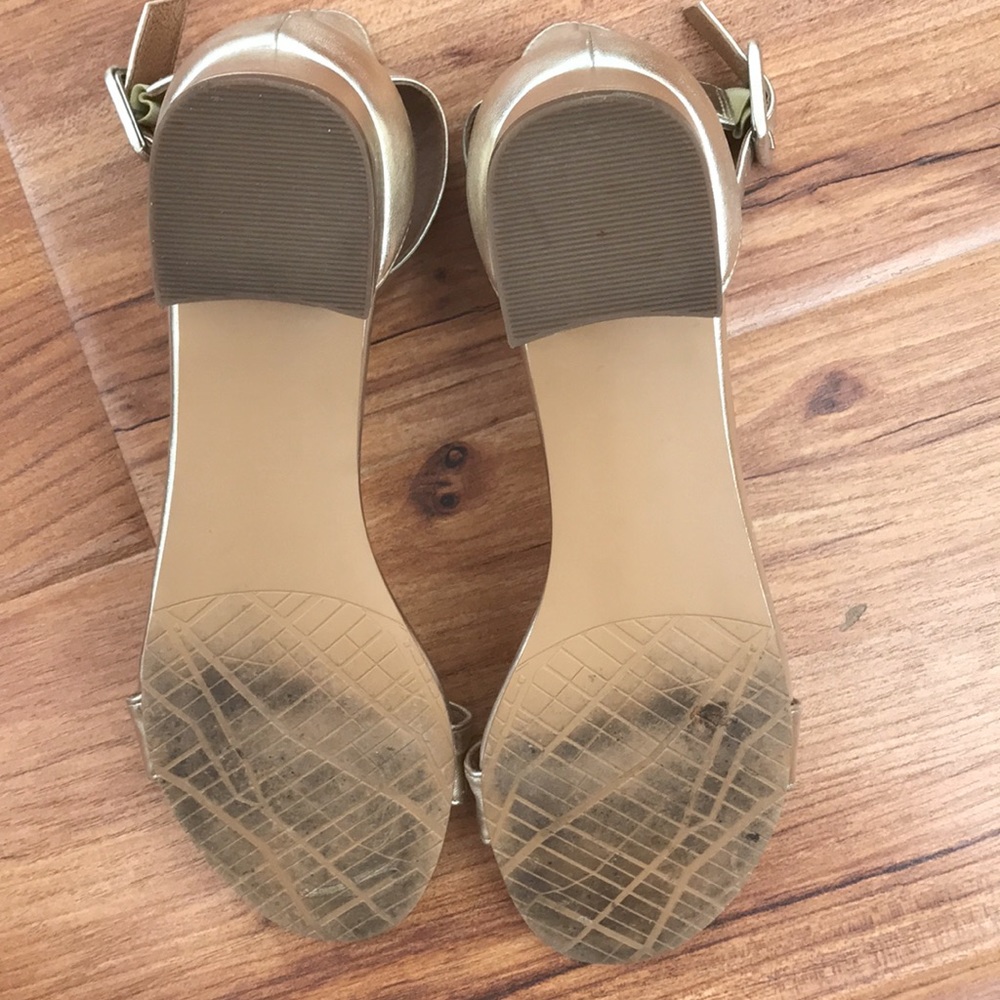 14th & Union Gold Sandal - Picture 7 of 7